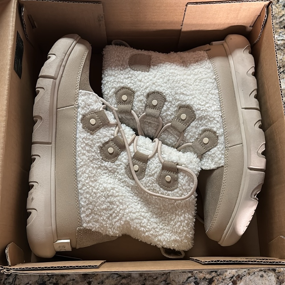 Sorel explorer II Joan cozy boot